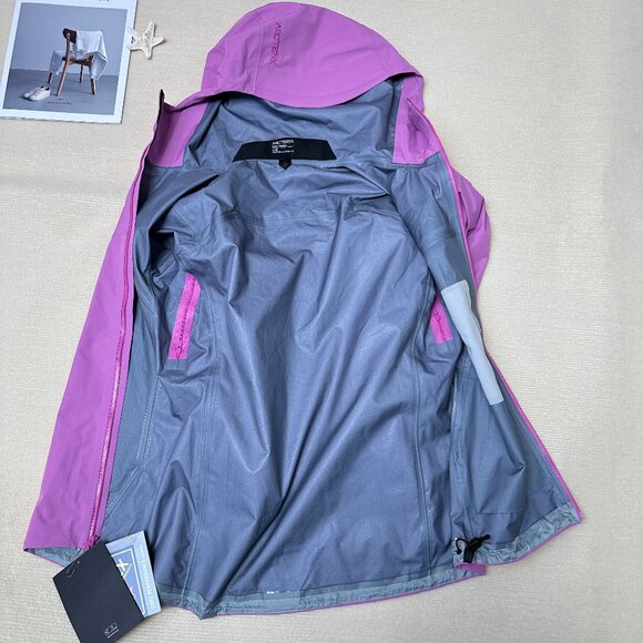 Arc'teryx Beta LT Hooded Hardshell Jacket, Size M - Picture 7 of 7